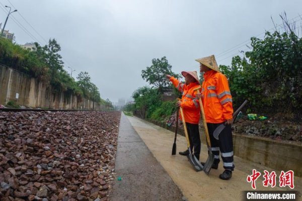 亿操盘 南铁启动防洪Ⅳ级应急响应 保障强对流天气铁路运输安全